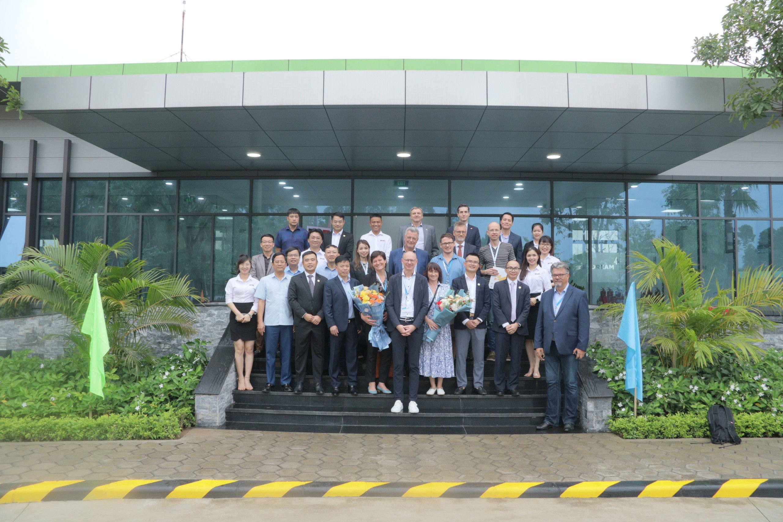 z4857814629002_1b054e22c0114271589826bb8e6e3073